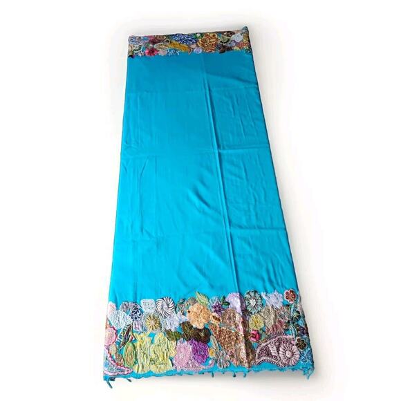 NWT Artistic Accents Turquoise Floral Hand Stiched Appliqué Throw 51 X 61 In - Picture 1 of 6